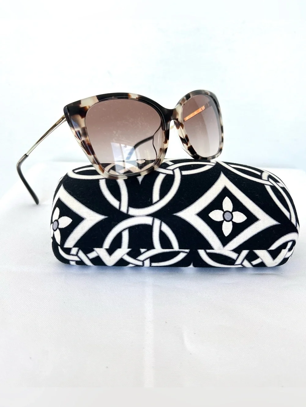 PRADA SPR 12X-F Cat Eye Brown Gradient Lens Tortoise Gold Metal Frame Sunglasses